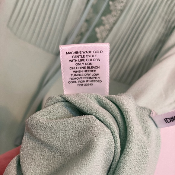 New York & Company Eye Catcher Mint Sleeveless Top Sheer and Lace Detail - Picture 6 of 7